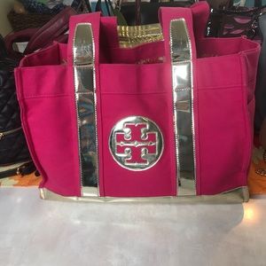 🥳Last mark down ❤️Beautiful Tory Burch Large Tote bag in Great Used Condition!